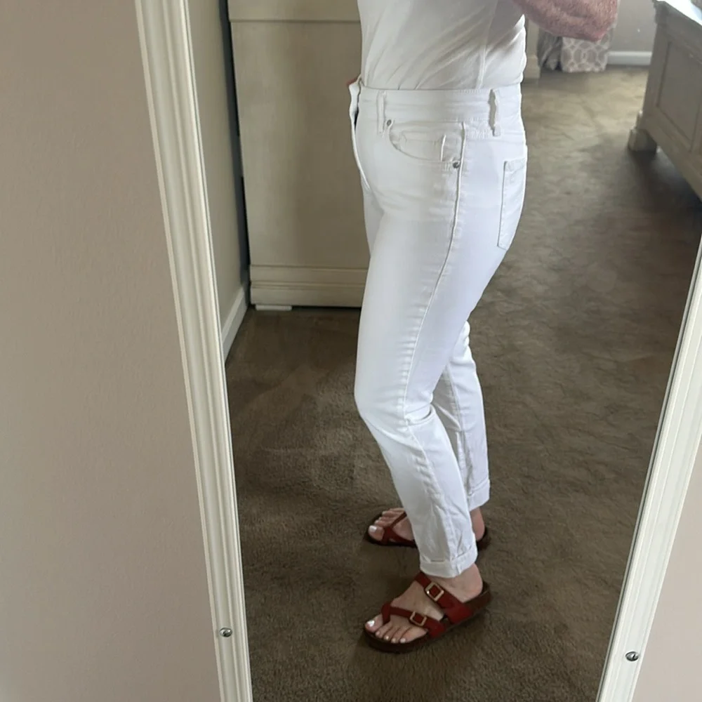 Jessica Simpson relaxed skinny crop white jeans